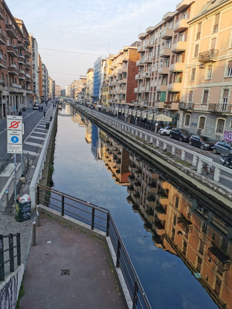 El canal Navigli Pavese es uno de los principales atractivos turísticos de Milán.