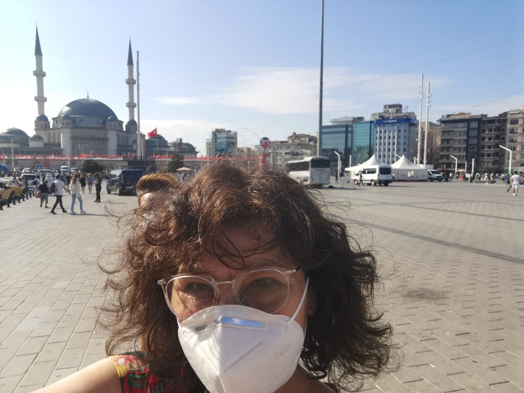 La plaza Taksim es el corazón de la parte más moderna de Estambul. Está en el lado asiático de esta ciudad bicontinental.
